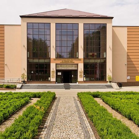 Wierzchoslawice Pokoje Goscinne W Centrum Kultury Wsi Polskiej מראה חיצוני תמונה