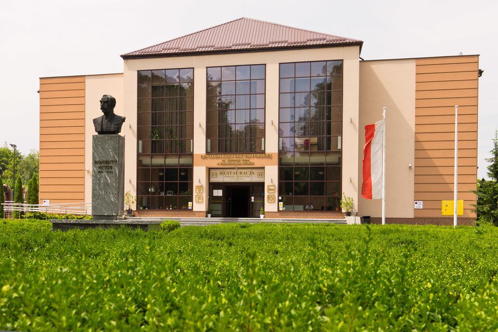 Wierzchoslawice Pokoje Goscinne W Centrum Kultury Wsi Polskiej מראה חיצוני תמונה